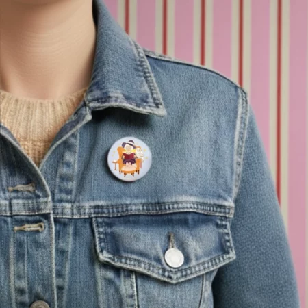 Pin's Club de Lecture : Sorcière lectrice dans un fauteuil